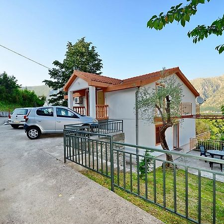 Apartmani Prcanj Kotor Zewnętrze zdjęcie
