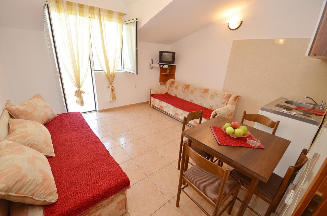 Apartmani Prcanj Kotor Zewnętrze zdjęcie